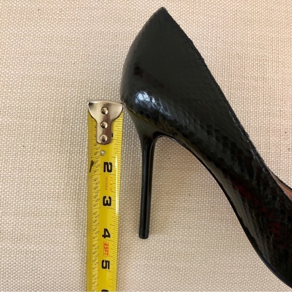 Zara Woman. Snake Embossed Stiletto Heels. Black. Size 39 (US size 8) - Picture 12 of 12